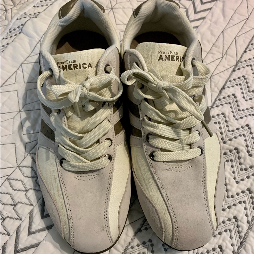 Perry Ellis America sneakers